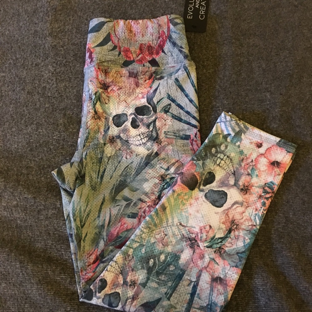 NWOT EVOLUTION AND CREATION Leggings